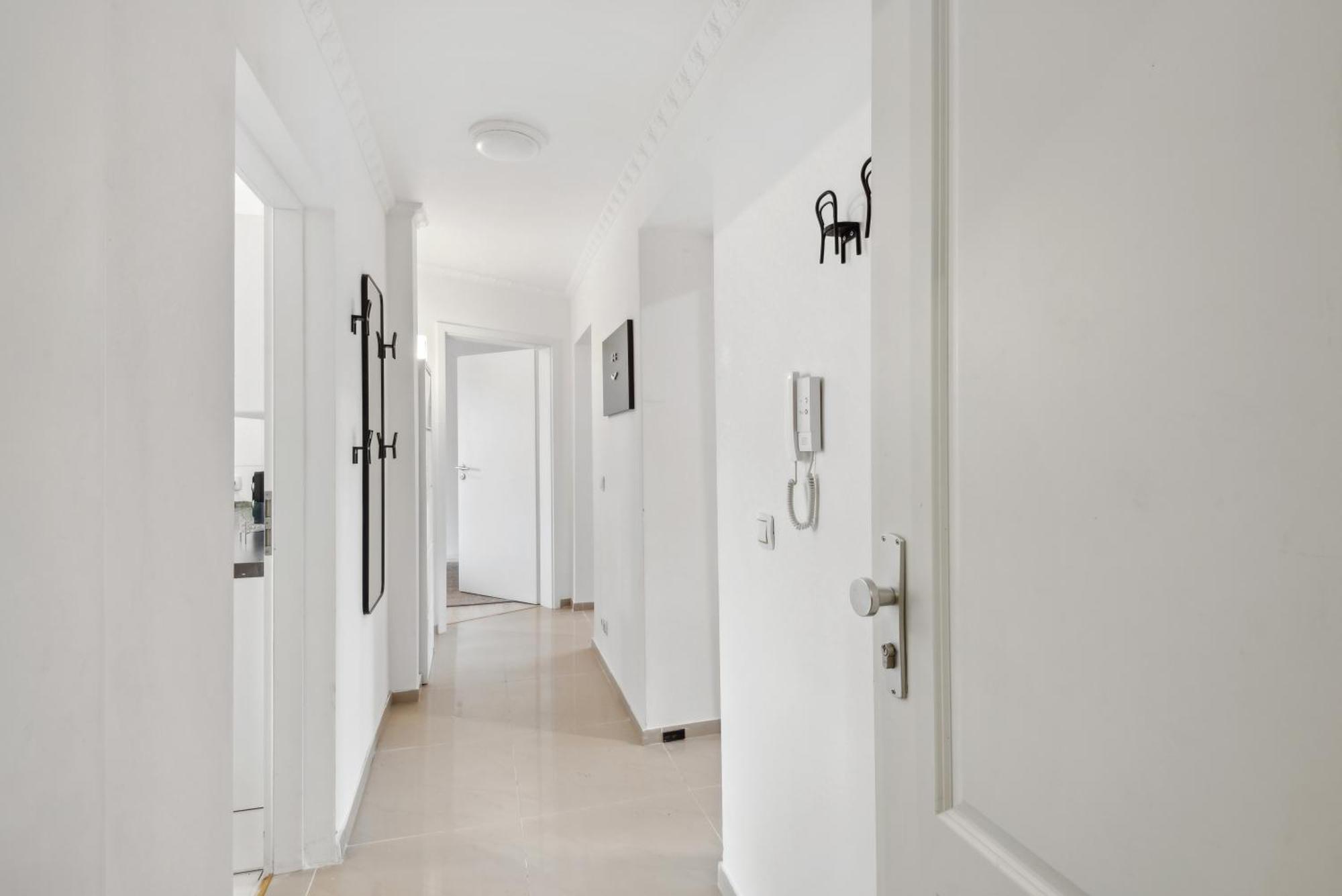 Appartement Zentrale Lage ... Ideal Fuer Geschaeftsleute, Monteure, Familien...3 Zimmer, Wlan, Smarttv